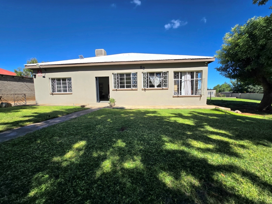 3 Bedroom Property for Sale in Douglas Northern Cape